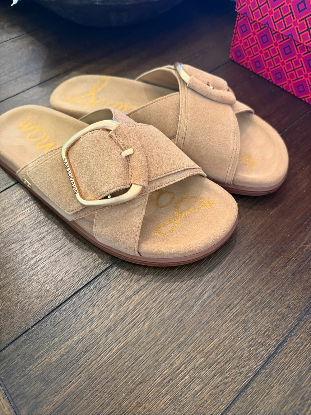 NIB Sam Edelman Darla Tan Suede Slide Sandals with Gold Buckle SZ 8.5 - Picture 2 of 9